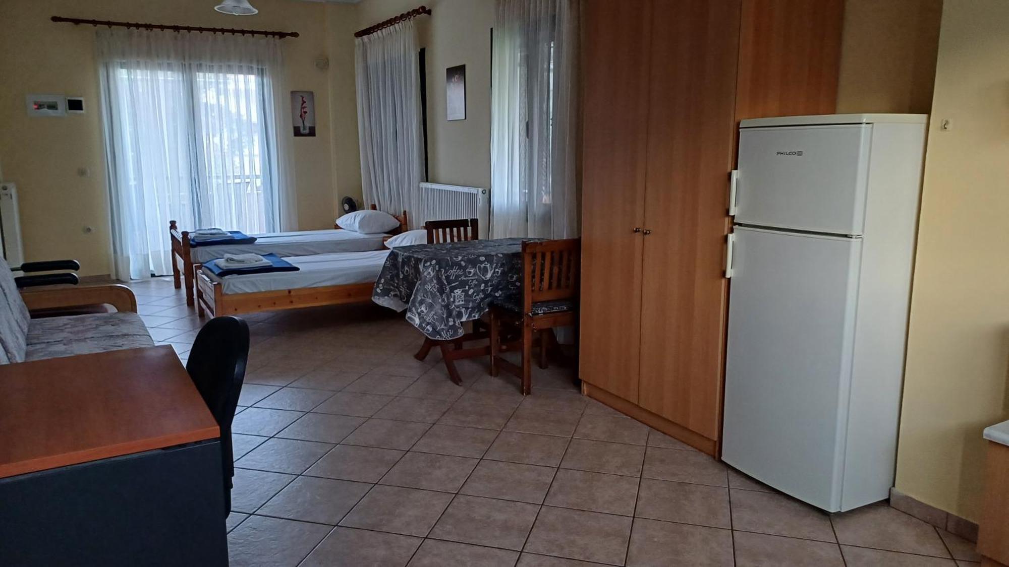 Studio Apartments Eirini Pyrgi Thermis ภายนอก รูปภาพ