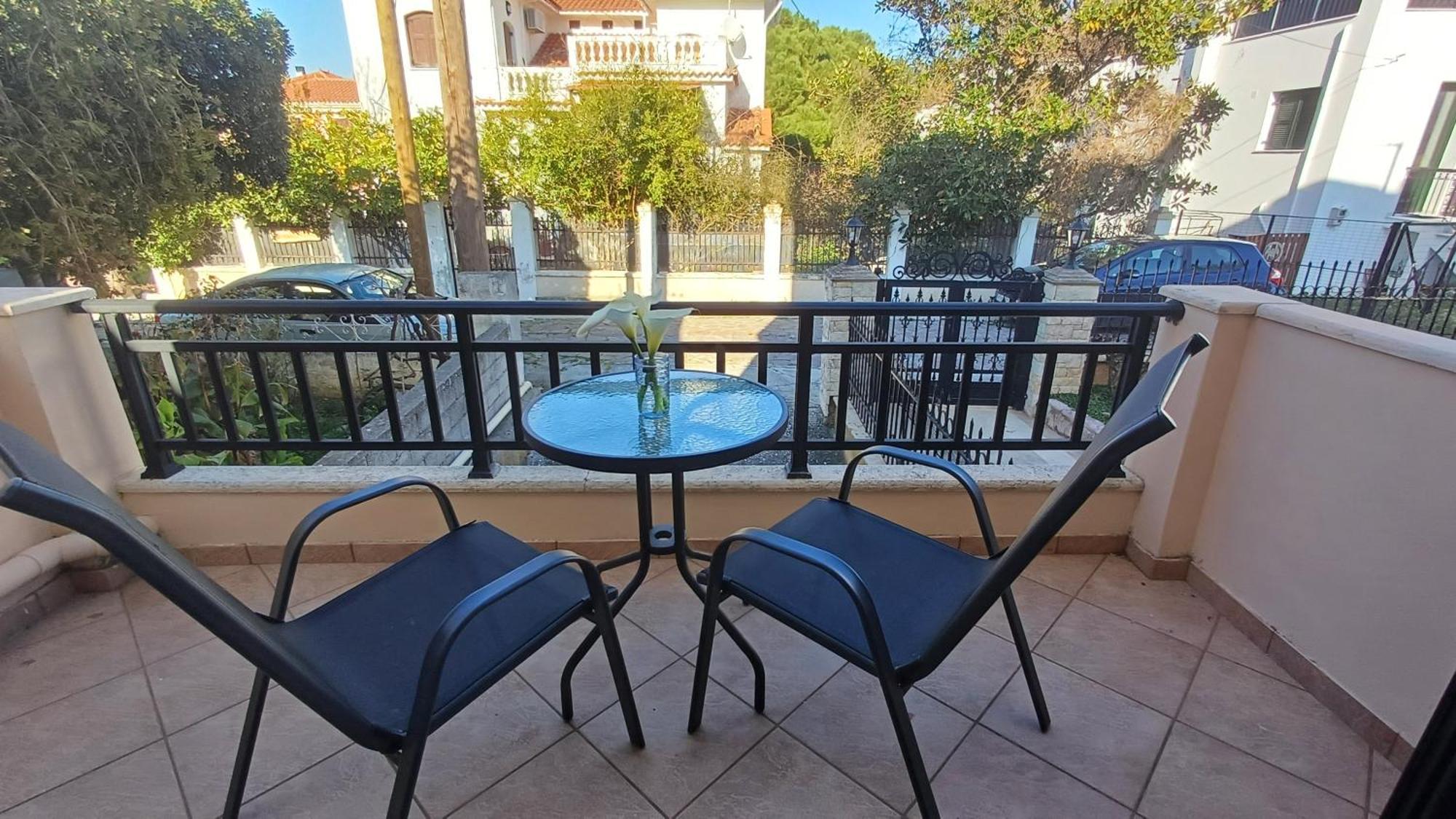 Studio Apartments Eirini Pyrgi Thermis ภายนอก รูปภาพ