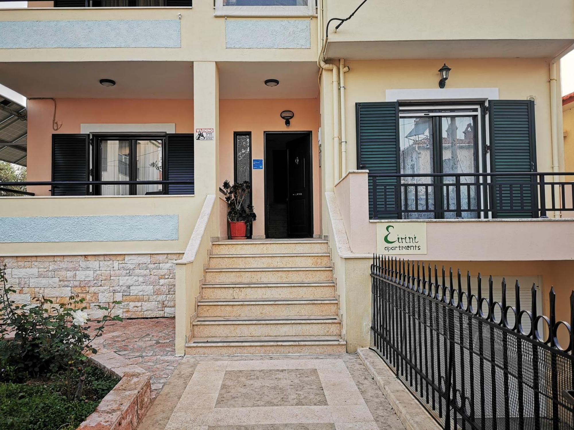 Studio Apartments Eirini Pyrgi Thermis ภายนอก รูปภาพ